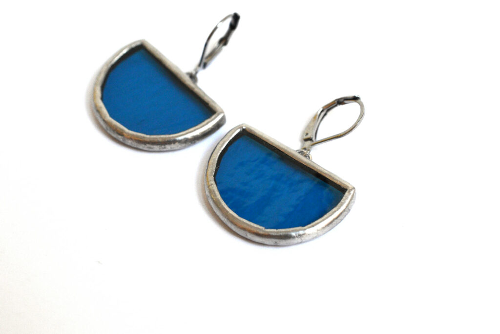 Boucles d'oreilles Fait de Verre